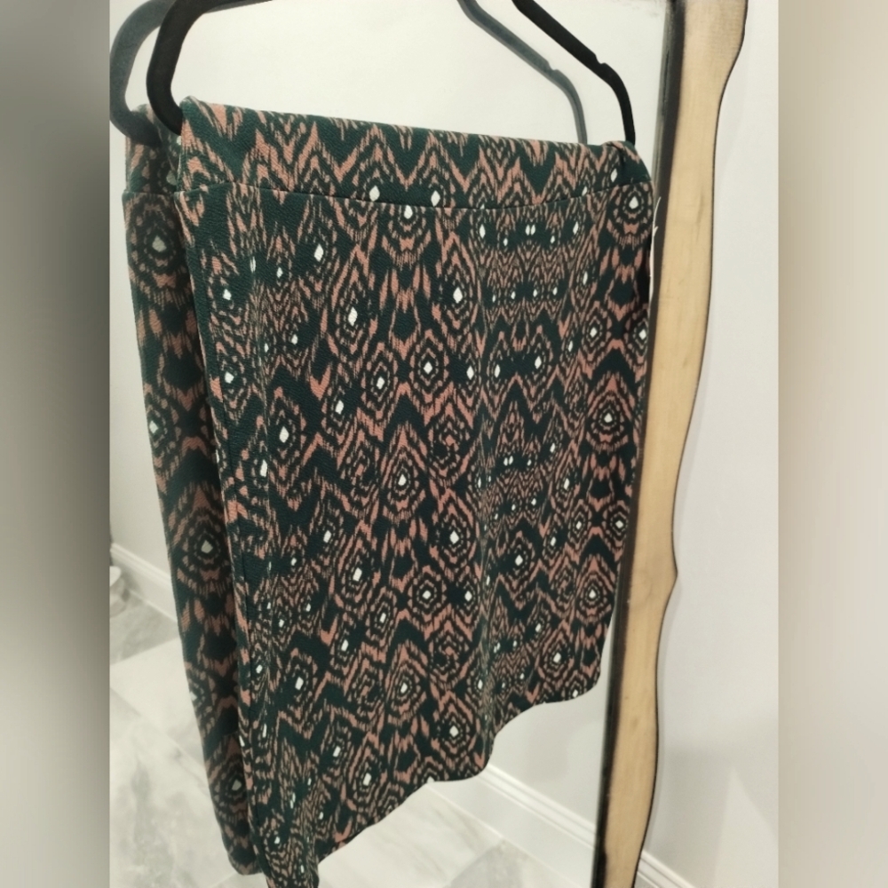 Black & Tan pencil skirt